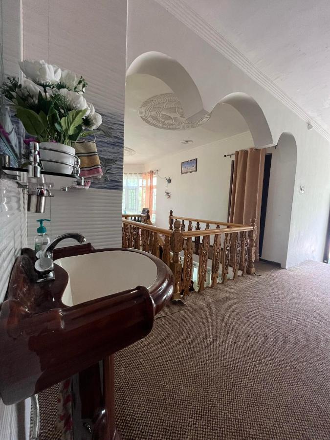 Everest Guest House Gulmarg Bagian luar foto