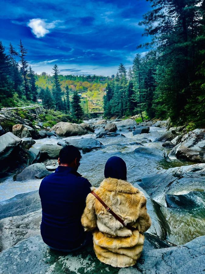 Everest Guest House Gulmarg Bagian luar foto