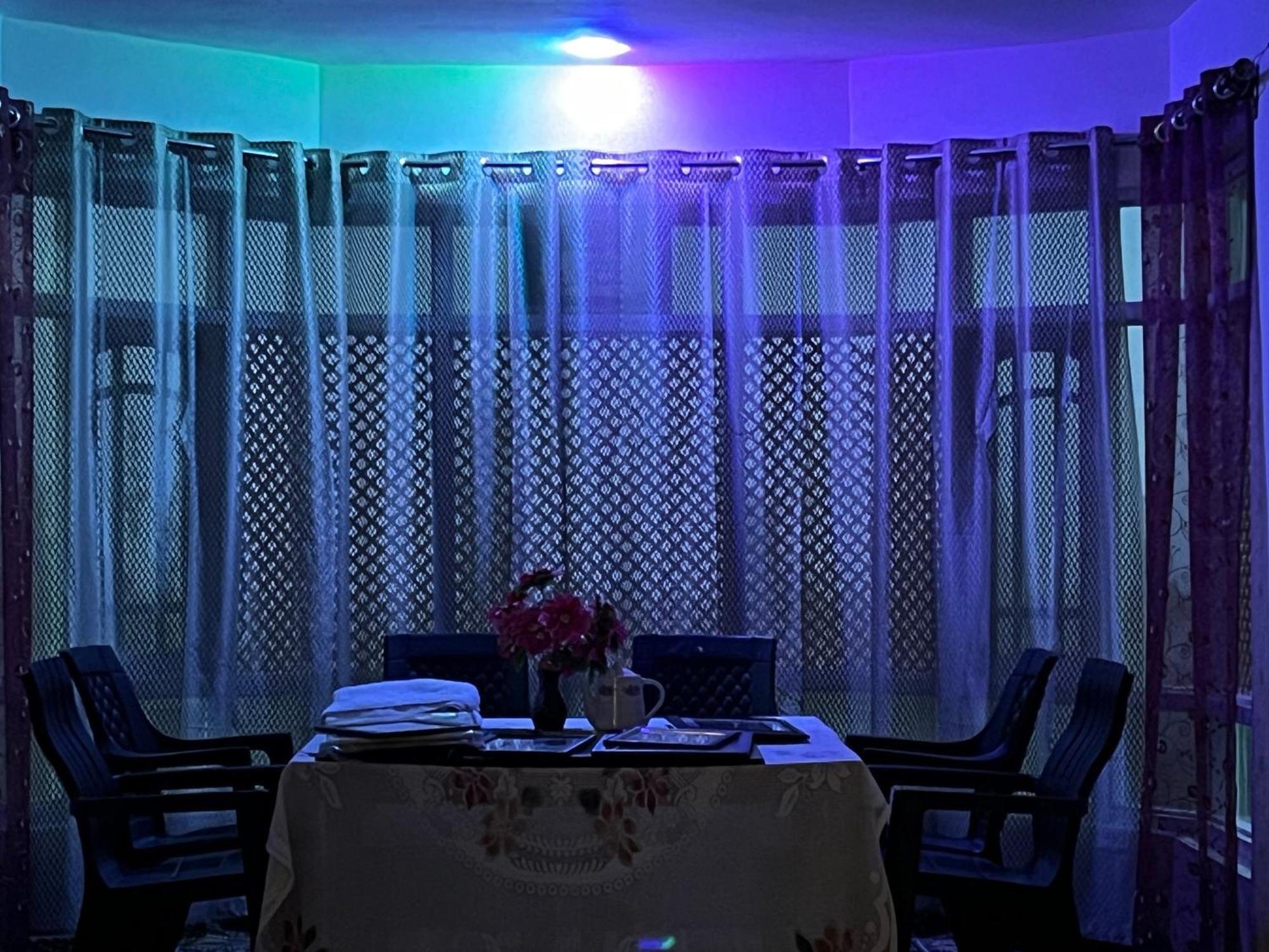 Everest Guest House Gulmarg Bagian luar foto